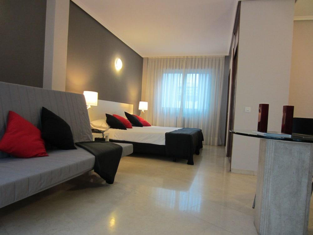 Apart-hotel Sercotel Togumar 3*